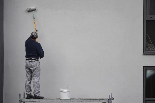 Best Exterior Painter Near Me for Durable Outdoor Coating