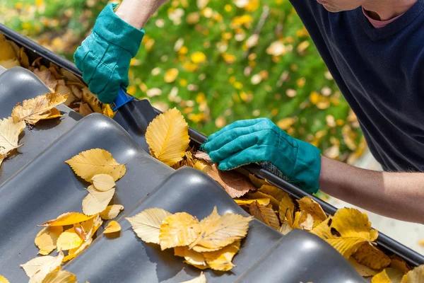 Benefits of Hiring Professionals for Gutter Cleaning Columbus