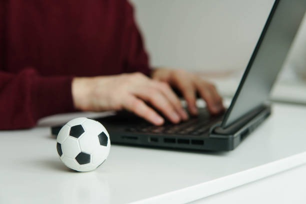 Essential Tips for Online Football Betting Players