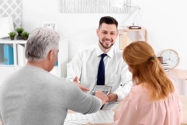 Understanding the Complex World of Health Insurance Plans